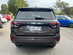 2023 Ford
                Everest Trend