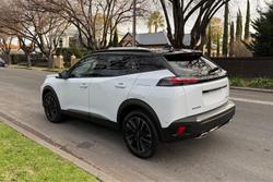 2024 Peugeot 2008 GT Hybrid