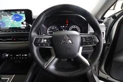 2023 Mitsubishi
Outlander LS