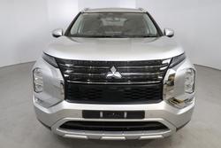 2023 Mitsubishi
Outlander LS