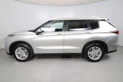 2023 Mitsubishi
Outlander LS
