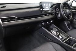 2023 Mitsubishi
Outlander LS