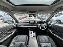 2022 Mitsubishi
Outlander PHEV Exceed