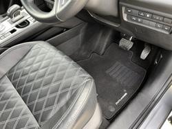 2022 Mitsubishi
Outlander PHEV Exceed
