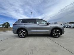 2022 Mitsubishi
Outlander PHEV Exceed