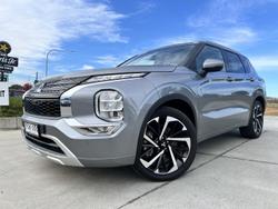 2022 Mitsubishi
Outlander PHEV Exceed