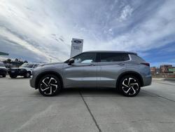 2022 Mitsubishi
Outlander PHEV Exceed