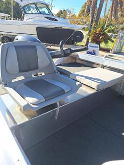 2025 QUINTREX 420 Explorer