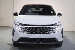 2025 Peugeot 3008 GT Premium Hybrid P64 MY25 Okenite White