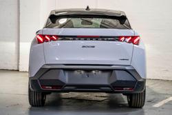 2025 Peugeot 3008 GT Premium Hybrid P64 MY25 Okenite White