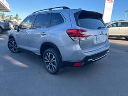 2021 Subaru
                Forester 2.5i Premium