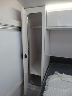 2025 JB Caravans Gator X Family Fd 18' (2 X Bunk)