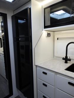 2025 JB Caravans Gator X Family Fd 18' (2 X Bunk)