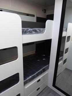 2025 JB Caravans Gator X Family Fd 18' (2 X Bunk)