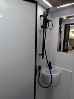 2025 JB Caravans Gator X Family Fd 18' (2 X Bunk)