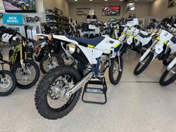 2025 HUSQVARNA FE250 WHITE