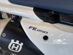 2025 HUSQVARNA FE250 WHITE