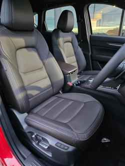 2025 Mazda
CX-5 G35 Akera