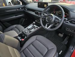 2025 Mazda
CX-5 G35 Akera