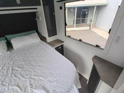 2016 Retreat Daydream 226C Slide Out