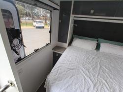 2016 Retreat Daydream 226C Slide Out