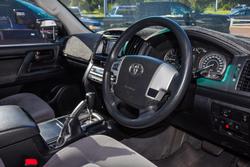 2013 Toyota Landcruiser GXL VDJ200R MY12 4X4 Constant Glacier White