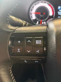 2020 Toyota
Hilux Rugged X