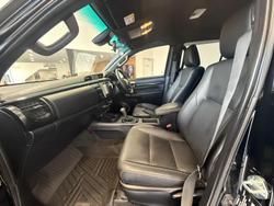 2020 Toyota
Hilux Rugged X