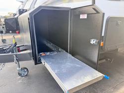 2025 Crusader My25 Musketeer Treville Club Lounge Ensuite Couples Van