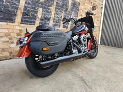 2025 HARLEY-DAVIDSON HERITAGE CLASSIC 117 (FLHC) ROAD WHISKEY FIRE/VIVID BLACK