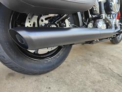 2025 HARLEY-DAVIDSON HERITAGE CLASSIC 117 (FLHC) ROAD WHISKEY FIRE/VIVID BLACK