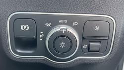 2024 Mercedes-Benz GLB-Class GLB200