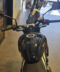 2025 Triumph Trident 660 Trident Yellow