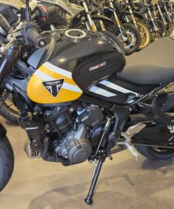 2025 Triumph Trident 660 Trident Yellow