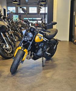 2025 Triumph Trident 660 Trident Yellow
