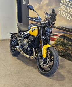 2025 Triumph Trident 660 Trident Yellow
