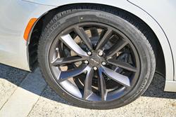 2019 Chrysler
300 SRT Core