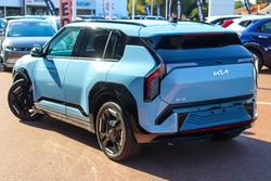 2025 Kia
                EV3 GT-Line Long Range