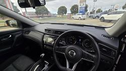 2017 Nissan
                X-TRAIL ST