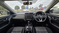 2017 Nissan
                X-TRAIL ST