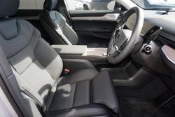 2025 Volvo
EX90 Plus Twin Motor