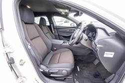 2022 Mazda
3 G20 Evolve