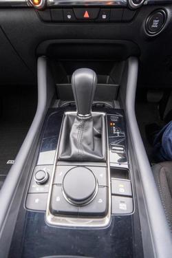 2022 Mazda
3 G20 Evolve
