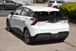 2025 MG MG4 Excite 51 125kW MEH32 MY25 Dover White