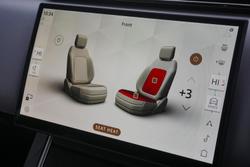 2024 Land Rover
                Range Rover Velar P250 Dynamic SE