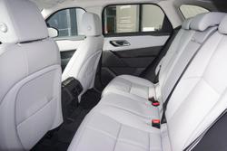 2024 Land Rover Range Rover Velar P250 Dynamic SE