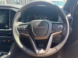 2026 Isuzu MU-X X-TERRAIN