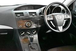 2013 Mazda
3 Neo
