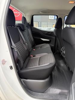 2025 Nissan
                Navara SL