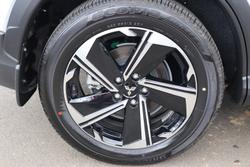 2024 Mitsubishi Eclipse Cross PHEV ES